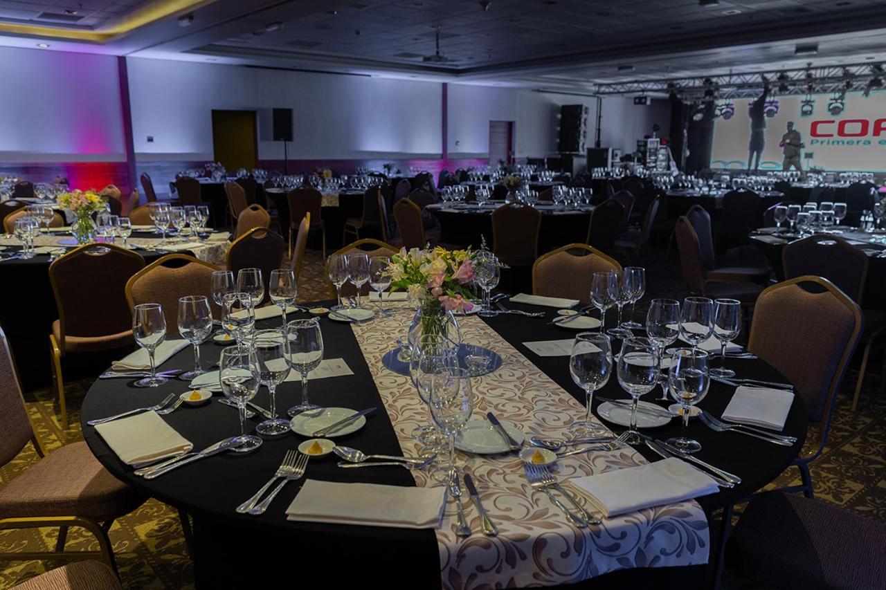 Hotel Cumbres Puerto Varas Exterior foto The 2019 Gala Dinner